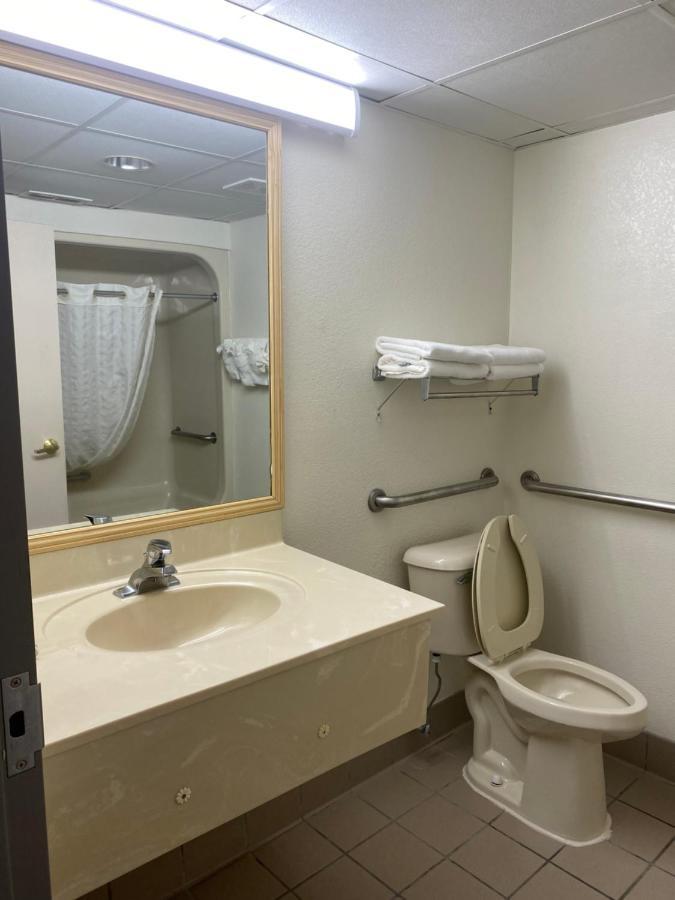 Quality Inn Surfside Beach Esterno foto