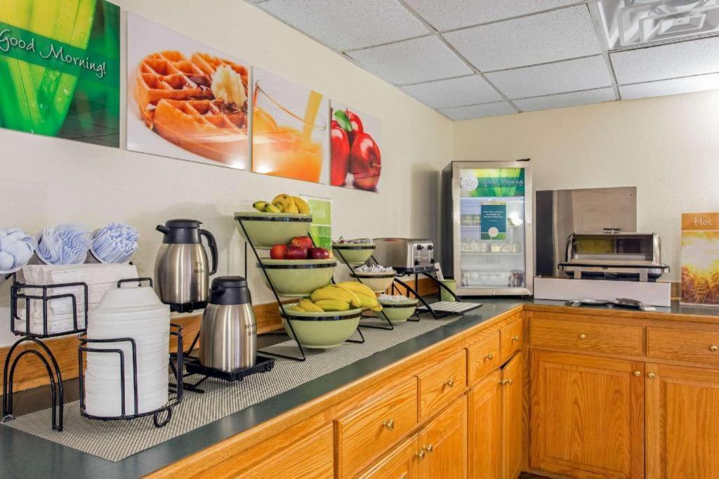 Quality Inn Surfside Beach Esterno foto