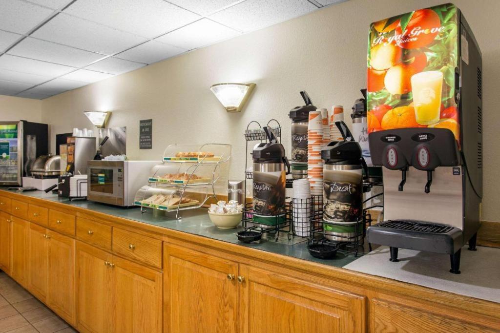 Quality Inn Surfside Beach Esterno foto